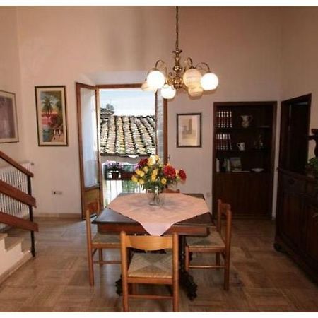 La Torre Useppi Apartment San Gimignano Bagian luar foto